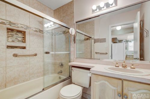 18 Cloister Ct, Old Bridge NJ  08857-3205 exterior