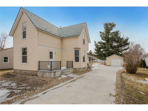 221 1st Ave, Sutliff, IA