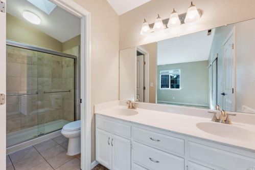 907 Kingwood St, Santa Rosa CA  95401-6509 exterior