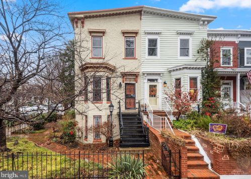 1100 Park St, Washington, DC 20002-6318