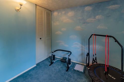 636 Deer Watch Rd, Bridgeville PA  15017-1149 exterior