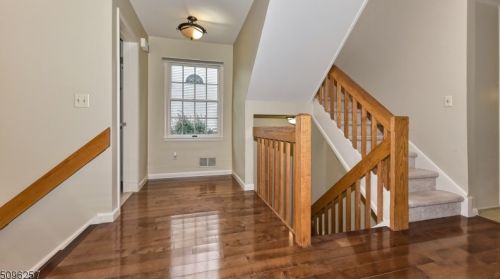 18 Noelle Ct, Lincoln Park NJ  07035-2237 exterior