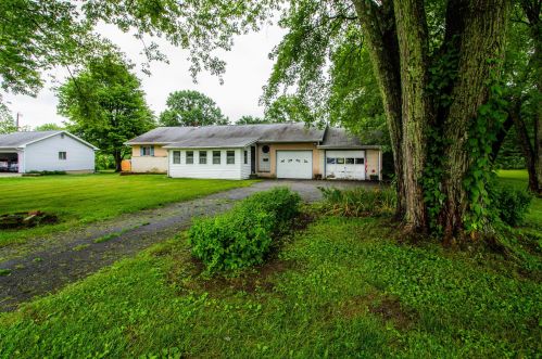 11935 Morse Rd, Pataskala, OH 43062-8693