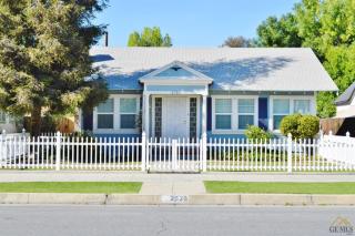 2526 Chester Ln, Bakersfield, CA 93304-1831