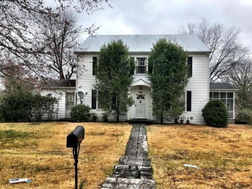 1310 Park St, Sweetwater, TN 37874-1161