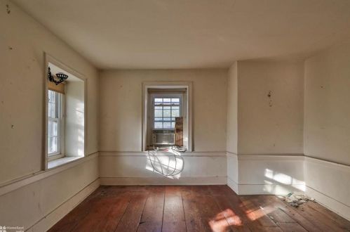 3200 Delaware Dr, Easton PA  18042-9760 exterior