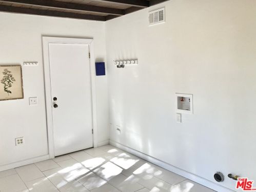 2695 Eucalyptus Ave, Long Beach CA  90806-2513 exterior