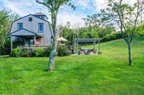 1544 Side Rd, New Shoreham, RI 02807