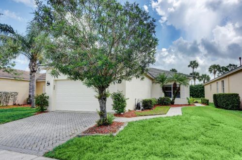 211 Deleon Springs Dr, Fort Pierce, FL 34986-1917