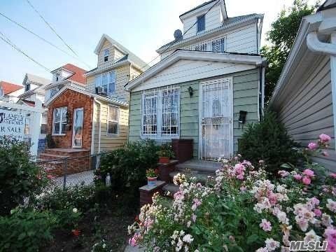 9712 131st St, Jamaica, NY 11419-2345