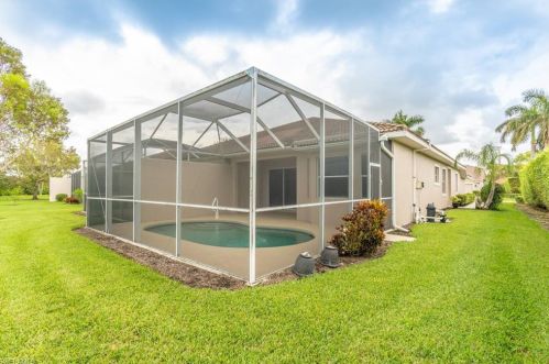 6705 Calumet Dr, Naples FL 34113-1609 exterior