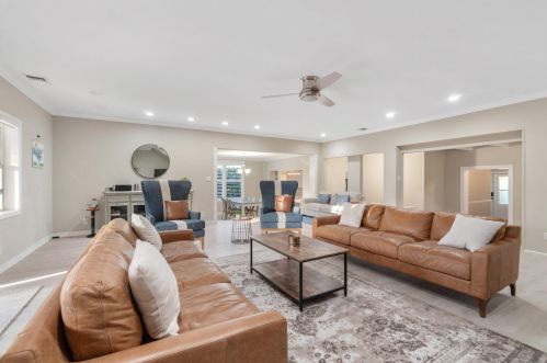 6260 Ocean Blvd, Boynton Beach FL  33435-5212 exterior