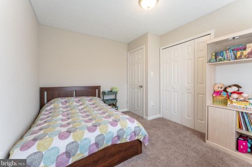 6608 Farmstead Ln, Fredericksburg VA  22407-1703 exterior