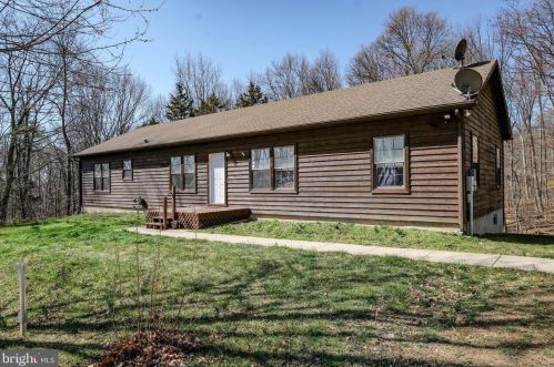 71 Woods Ln, Strasburg, VA 22657-4171