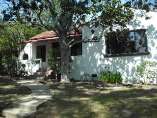 908 Summit Dr, South Pasadena CA  91030-4351 exterior