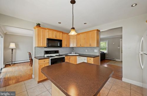 100 Spring Ter, Browns Mills NJ  08015-6502 exterior