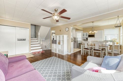 23 Corona Dr, Bethpage NY  11714-4547 exterior