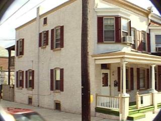 930 Green St, Norristown PA  19401-3914 exterior