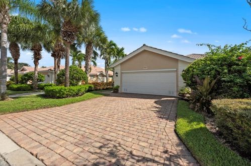 15387 Upwind Dr, Bonita Springs FL  34135-8588 exterior