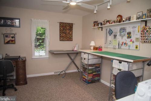 61 Lakeview Dr, Pilesgrove NJ 08098-2081 exterior