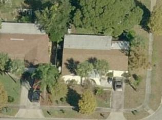 11921 Valencia Ct, Largo, FL 33772-3438