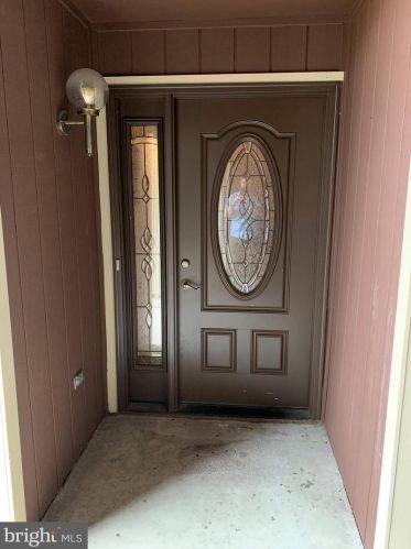 832 Lee Ln, West Enola, PA 17025-1520