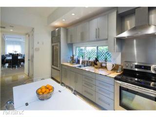 3051 Calusa St, Miami FL  33133-3906 exterior