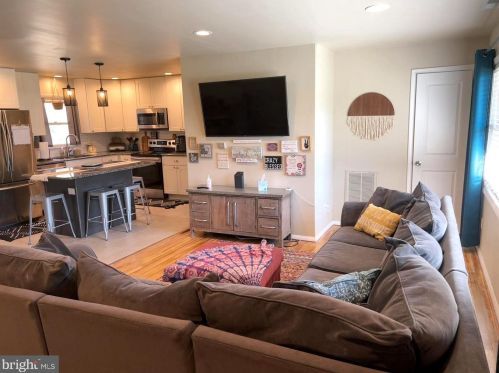 142 Laurel Ave, Laurel DE  19956-1226 exterior