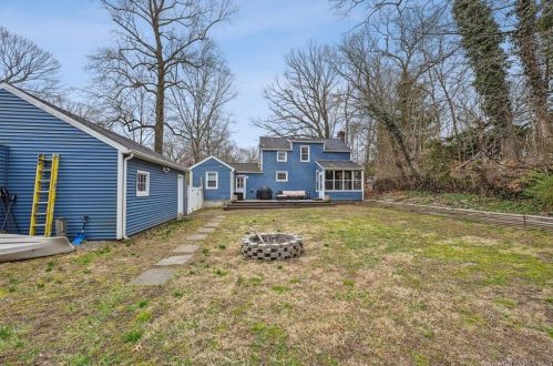 141 Cedarhurst Ln, Milford CT  06461-2721 exterior