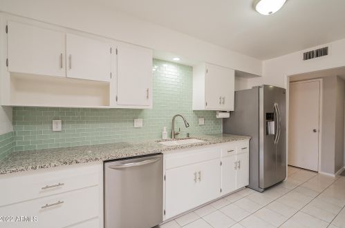 10314 Sun City Blvd, Sun City AZ  85351-3857 exterior