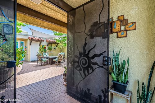 2601 Crown King Dr, Tucson, AZ 85741-2569
