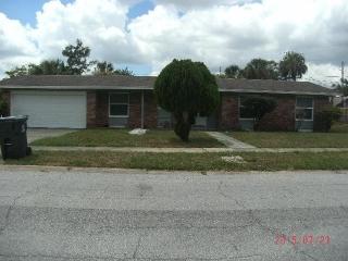 1295 Country Club Blvd, Titusville FL  32780-4688 exterior
