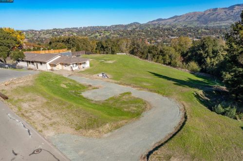 10 Margaret Ln, Danville, CA 94526-3233