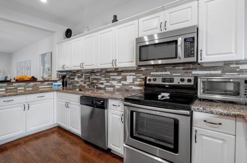 6823 Via Regina, Boca Raton FL  33433-3956 exterior