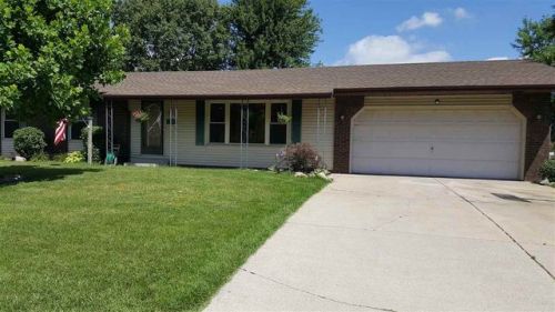 51851 Hinton Ln, Granger, IN 46530-9285