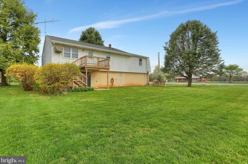 1500 Terrace Ave, Carlisle PA  17013-9369 exterior