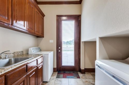 2610 Wl Ct, Cedar Hill TX 75104-6943 exterior