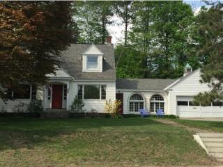 487 Western Ave, Brattleboro VT  05301-2512 exterior