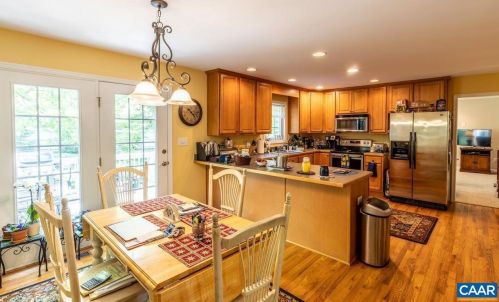 12 Seminole Trl, Bybee VA  22963-3157 exterior