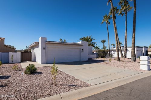 25842 Howard Dr, Chandler, AZ 85248-6822