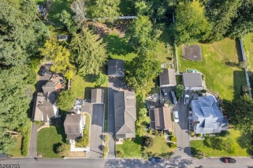 122 Fairview Ave, Berkeley Heights NJ  07922-1310 exterior