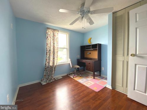 127 Independence Dr, Yardley PA 19067-4912 exterior