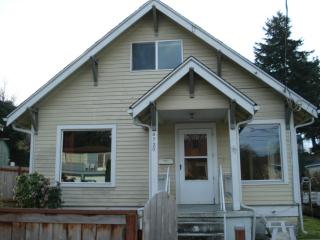 4720 Ferdinand St, Tacoma, WA 98407-4415