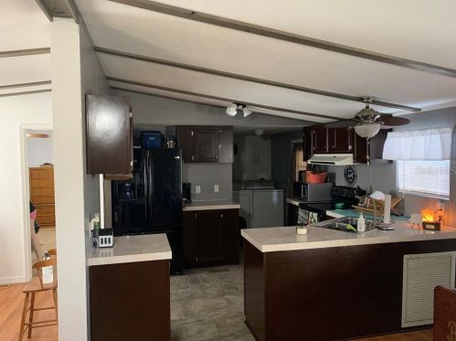 9813 Bob St, Port Richey, FL 34669-3748