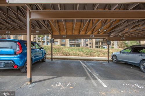 1655 Parkcrest Cir, Herndon VA  20190-4943 exterior