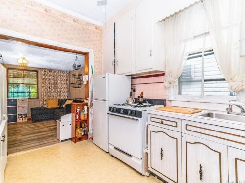 1731 Barnes Ave, Bronx, NY 10462-3910