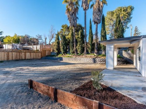 143 Vine St, Lake Nacimiento CA  93446-3736 exterior