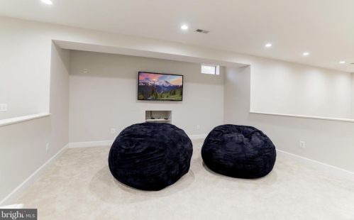 5410 Dabneys Mill Ct, Haymarket VA  20169-4519 exterior