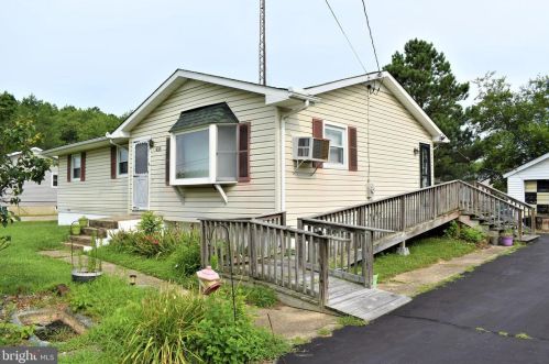 935 Chestnut Grove Rd, Dover, DE 19904-1531