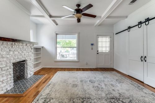 2246 Washington Ave, Fort Worth, TX 76110-1959